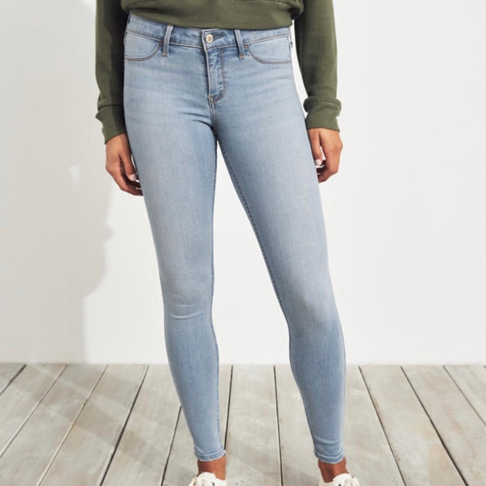 Low-rise skinny jeans from Hollister!